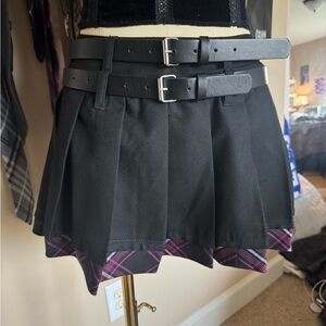 Hot Topic Black Mini Pleated Skirt With Double Belt Loops and Plaid Trim